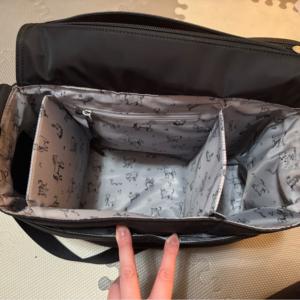 Twelve little diaper caddy black diaper bag baby bag dad bag crossbody wipes - Picture 8 of 10
